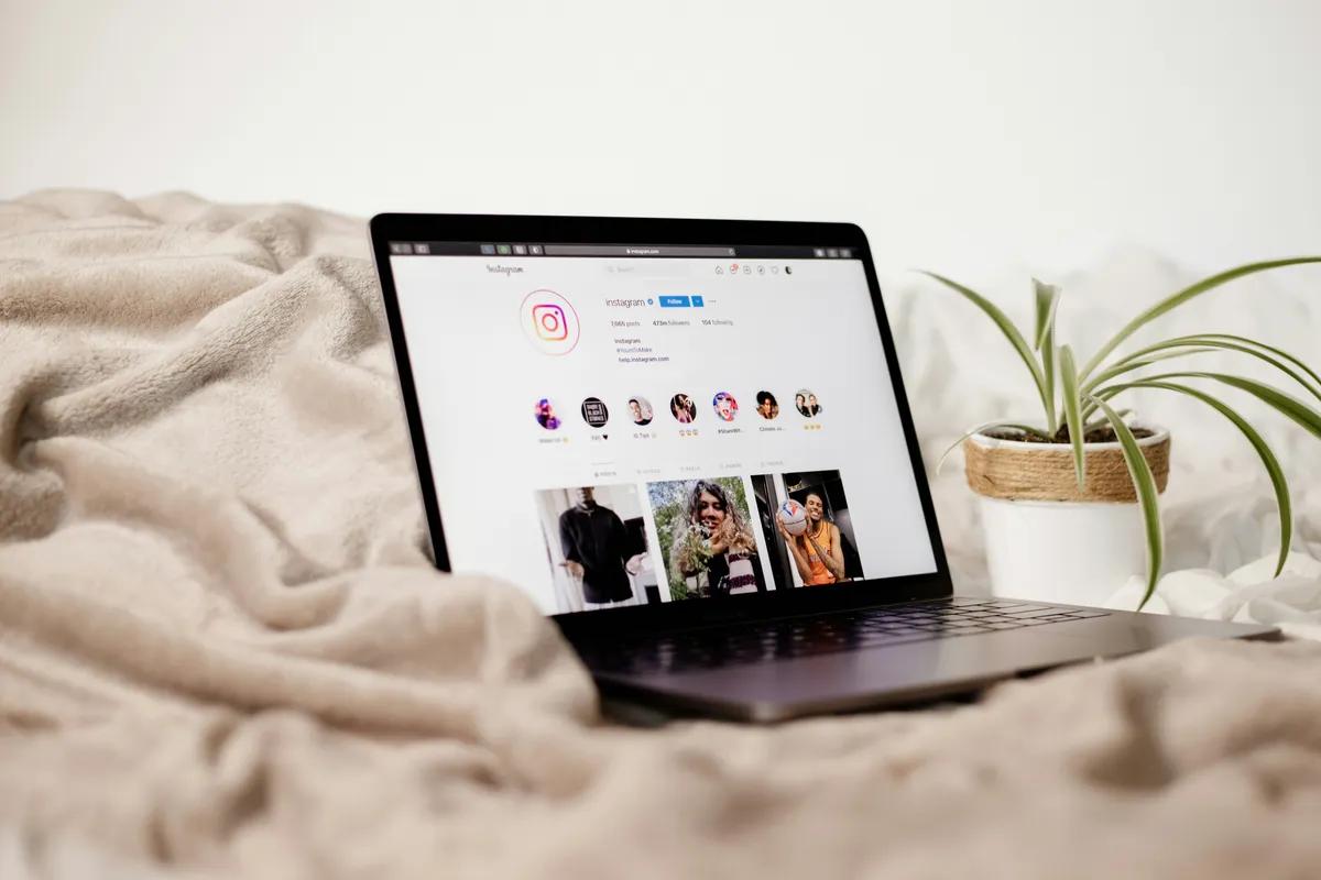 Faut-il vraiment un site web quand on a déjà Instagram ou TikTok ?